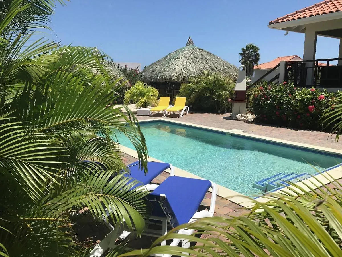 Holiday Villa Near The Beach In Luxurious Royal Ян-Тил