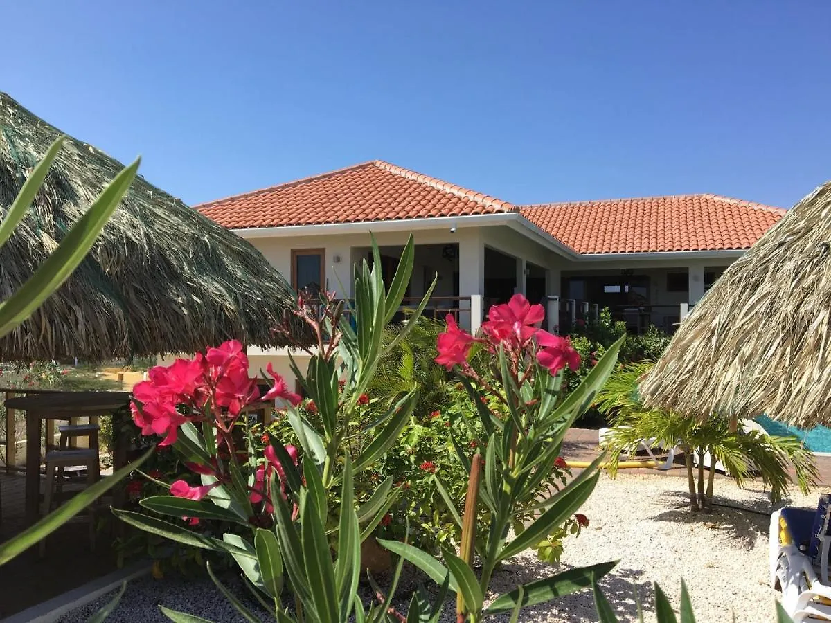 Holiday Villa Near The Beach In Luxurious Royal Ян-Тил